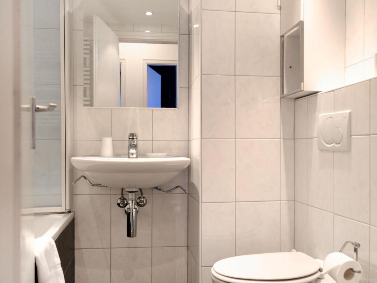 Apartment Chesa Romantica 17 By Interhome St. Moritz Exteriör bild